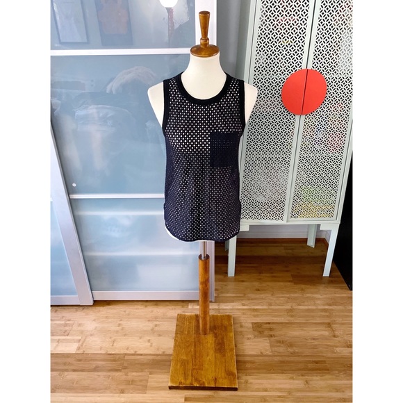 Banana Republic Black Mesh Pocket Tank Top - Picture 1 of 7